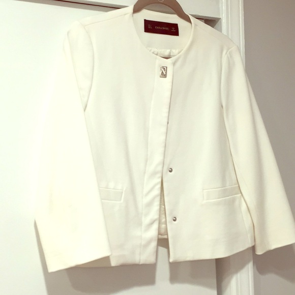 short white blazer jacket
